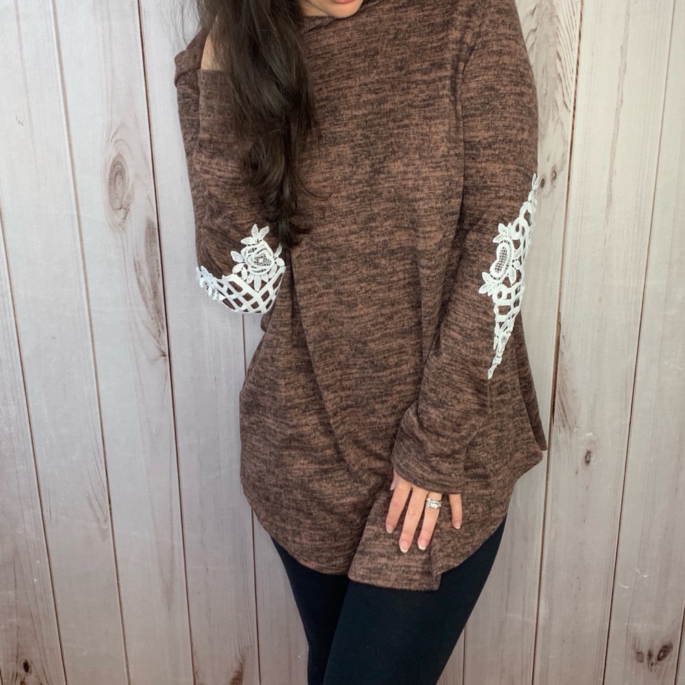 ✨LAST ONE!✨ Mocha hoodie with embroidered Elbows - Picture 3 of 7